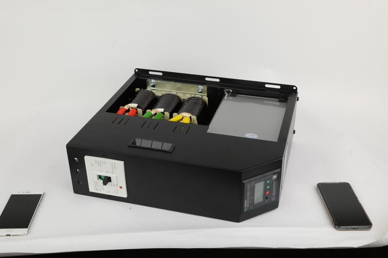 Bagaimanakah kapasitor pintar membolehkan panel pampasan untuk menyesuaikan diri secara automatik untuk memuatkan perubahan dan mengoptimumkan pampasan kuasa reaktif?