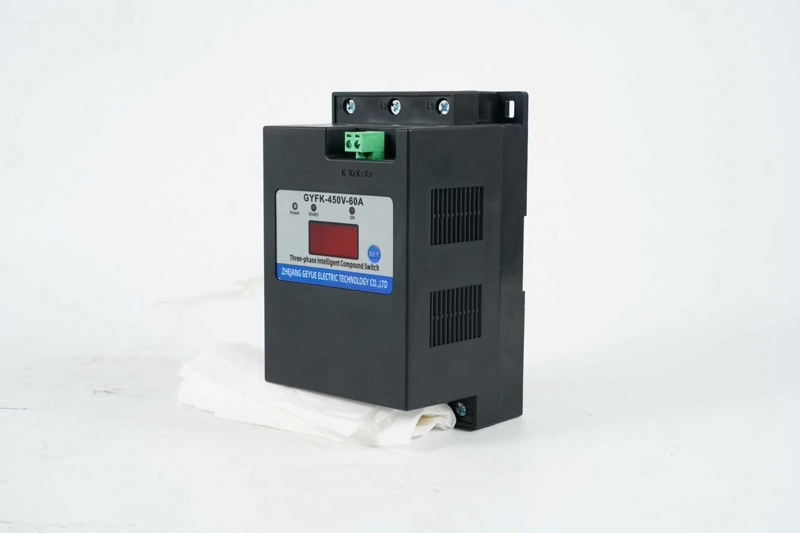 Cara menggunakan suis kompaun dengan kapasitor untuk menukar